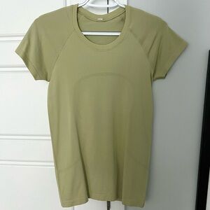 Lululemon swiftly tech